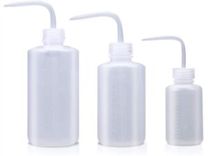 250ml 500ml 1000ml Cleaning Solution Squeeze Container Graduated Plastic Wash Bottle in Chemistry Lab